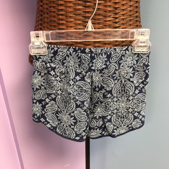 Adorable Boho Girls Navy & White Paisley Shorts - Picture 4 of 7